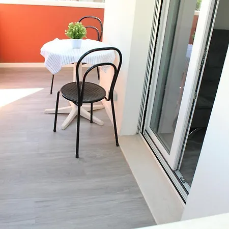 Cevedale11 Apartamento *