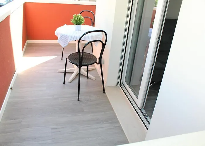 Cevedale11 Apartamento *